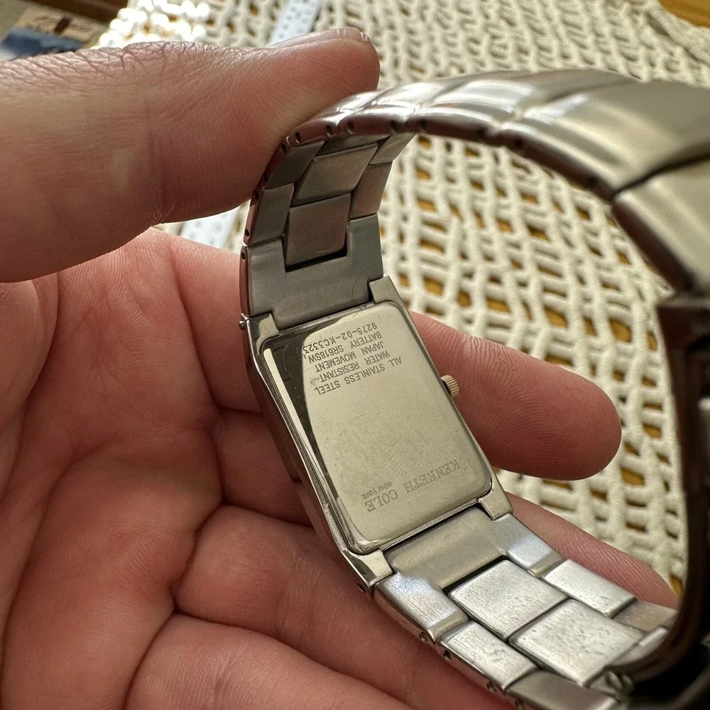 Kenneth Cole‎ Ladies KC51050001 Crystal Accented SS Watch Needs New Battery
